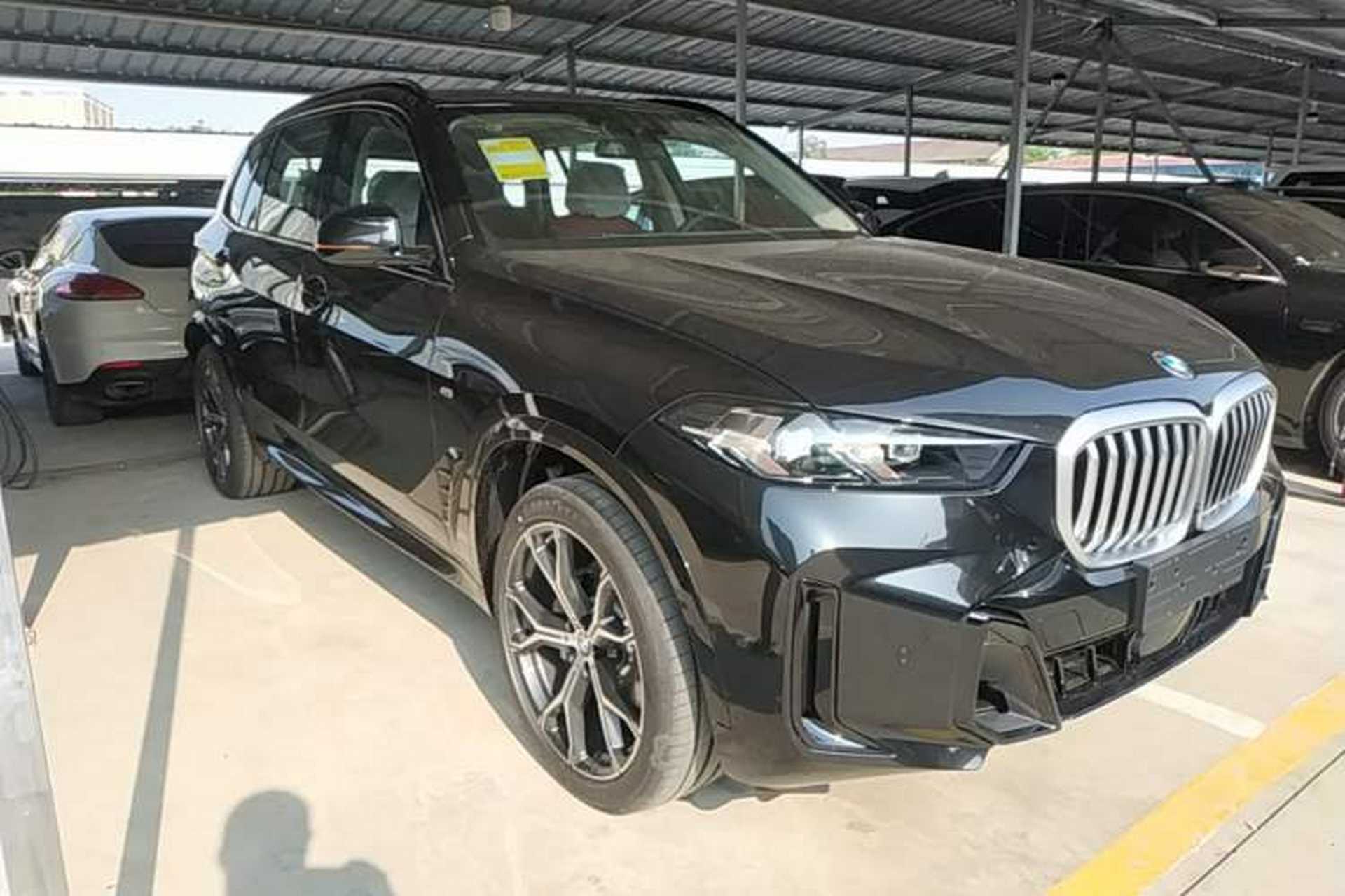 Used BMW X5 2026 Model, Facelifted xDrive 30Li Premium M Sport Night Package Front Right 45 Deg