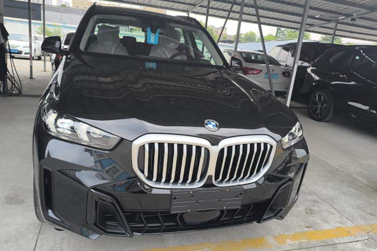 Used BMW X5 2026 Model, Facelifted xDrive 30Li Premium M Sport Night Package Front