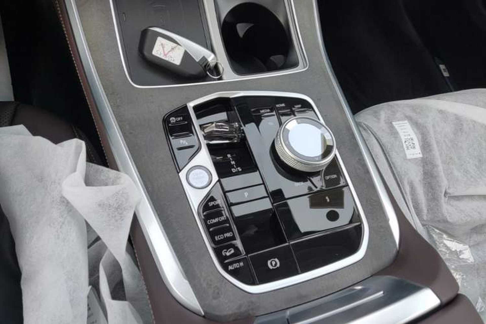 Used BMW X5 2026 Model, Facelifted xDrive 30Li Premium M Sport Night Package Gear Lever