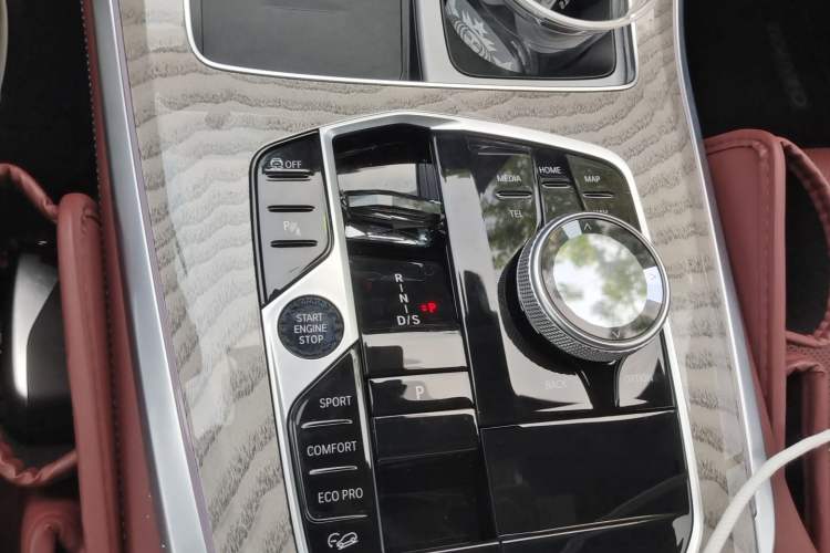 Used BMW X5 2026 Model, xDrive 40Li M Sport Night Package Gear Lever