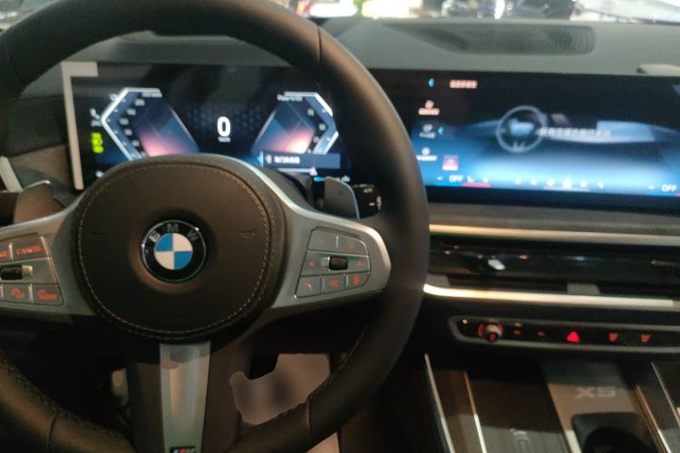 Used BMW X5 2025 Model, xDrive 30Li Prestige M Sport Night Package Interior 2
