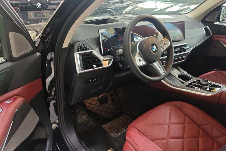 Used BMW X5 2025 Model, xDrive 30Li Prestige M Sport Night Package Interior 2