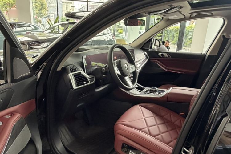 Used BMW X5 2026 Model, Facelifted xDrive 30Li Premium M Sport Night Package Interior 2