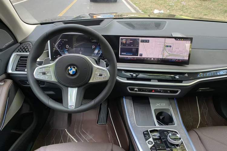 Used BMW X5 2026 Model, xDrive 30Li Prestige M Sport Night Package Interior 3