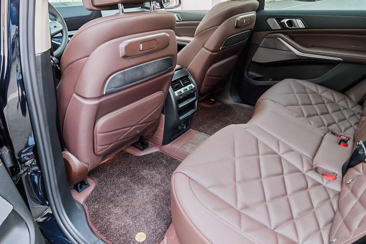 Used BMW X5 2026 Model, xDrive 30Li Prestige M Sport Night Package Interior 9