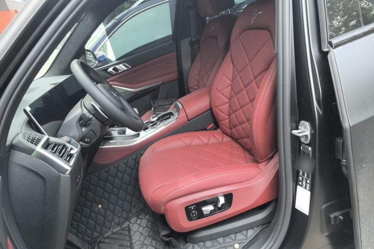 Used BMW X5 2026 xDrive 40Li Horse Year Edition Left Front Seat