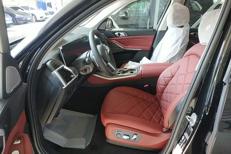 Used BMW X5 2026 Model, Facelifted xDrive 30Li Premium M Sport Night Package Left Front Seat