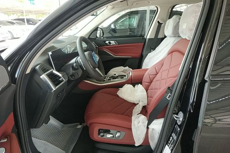 Used BMW X5 2026 Model, Facelifted xDrive 30Li Premium M Sport Night Package Left Front Seat