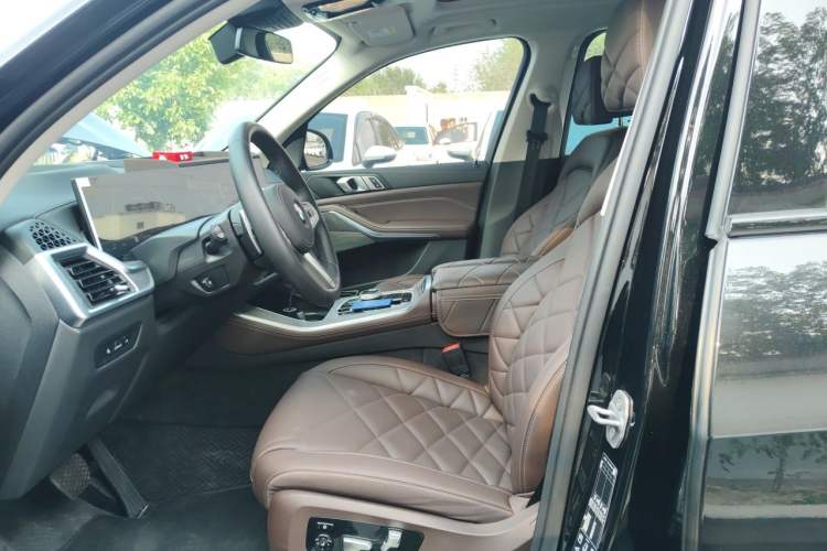 Used BMW X5 2026 Model, xDrive 30Li Prestige M Sport Night Package Left Front Seat