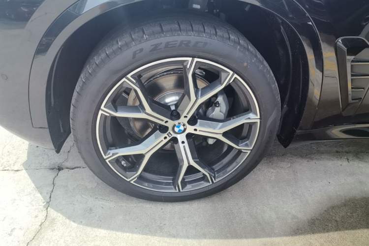 Used BMW X5 2026 Model, Facelifted xDrive 30Li Premium M Sport Night Package Left Front Wheel Hub