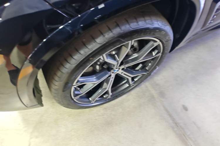 Used BMW X5 2026 Model, xDrive 30Li Prestige M Sport Night Package Left Front Wheel Hub