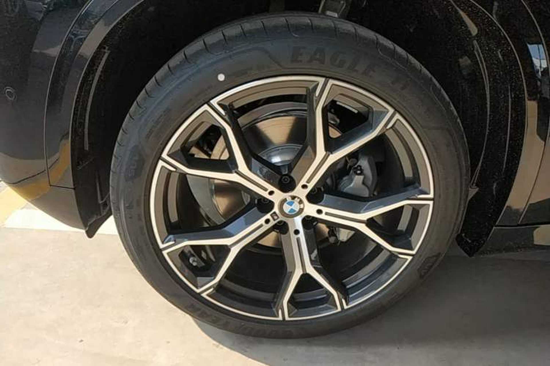Used BMW X5 2026 Model, Facelifted xDrive 30Li Premium M Sport Night Package Left Front Wheel Hub