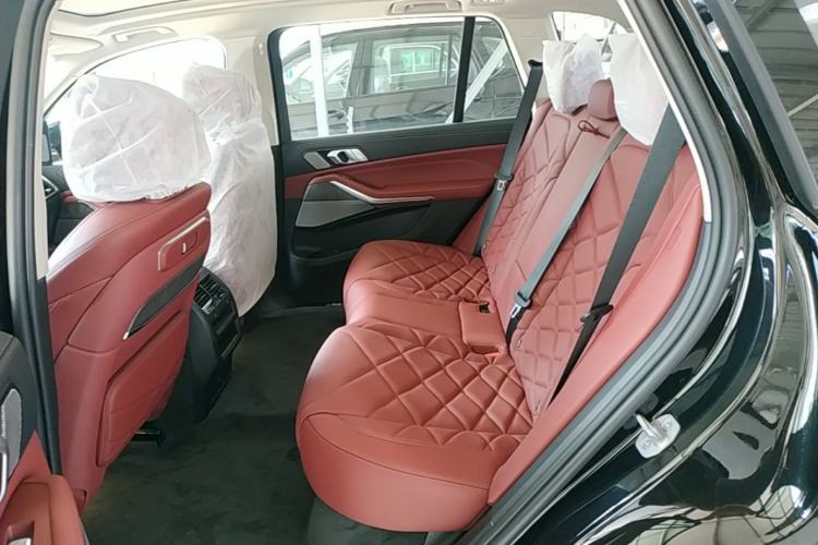 Used BMW X5 2026 Model, Facelifted xDrive 30Li Premium M Sport Night Package Left Rear Seat