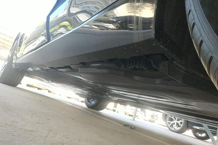 Used BMW X5 2026 Model, Facelifted xDrive 30Li Premium M Sport Night Package Left Side Sill