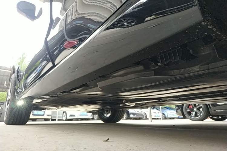 Used BMW X5 2026 Model, Facelifted xDrive 30Li Premium M Sport Night Package Left Side Sill