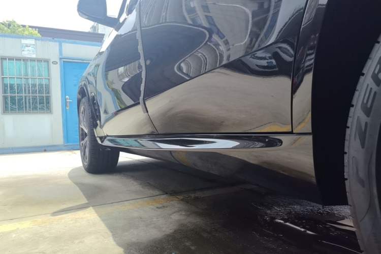 Used BMW X5 2026 Model, Facelifted xDrive 30Li Premium M Sport Night Package Left Side Sill