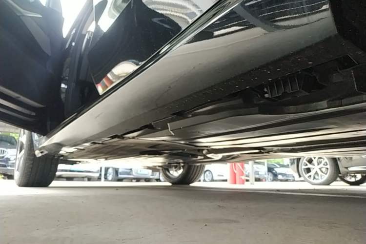 Used BMW X5 2026 Model, Facelifted xDrive 30Li Premium M Sport Night Package Left Side Sill