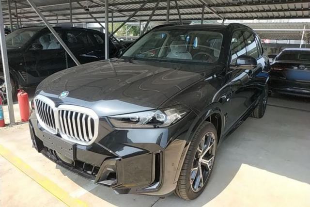 Used BMW X5 2026 Model, Facelifted xDrive 30Li Premium M Sport Night Package