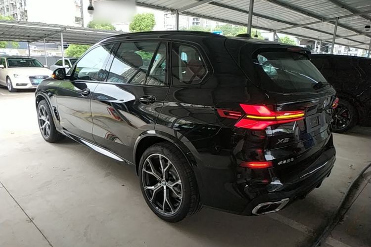 Used BMW X5 2026 Model, Facelifted xDrive 30Li Premium M Sport Night Package Rear Left 45 Deg