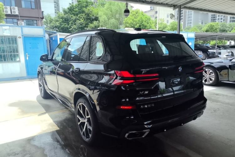 Used BMW X5 2026 Model, Facelifted xDrive 30Li Premium M Sport Night Package Rear Left 45 Deg