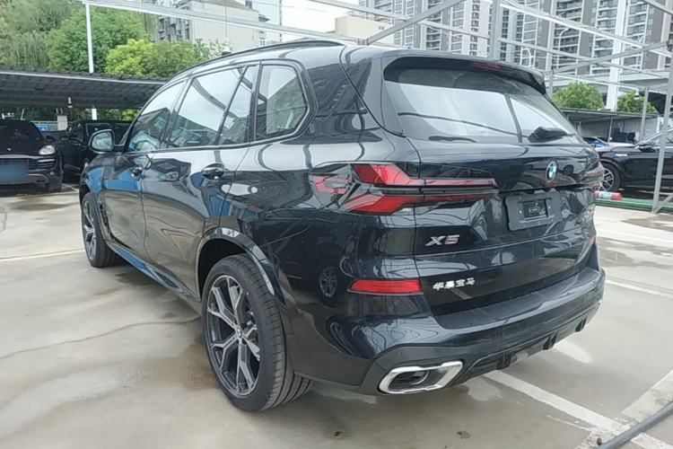 Used BMW X5 2026 Model, Facelifted xDrive 30Li Premium M Sport Night Package Rear Left 45 Deg