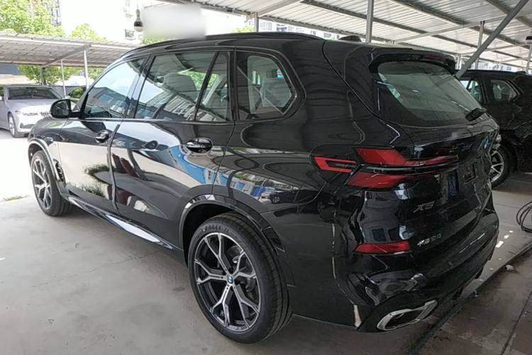 Used BMW X5 2026 Model, Facelifted xDrive 30Li Premium M Sport Night Package Rear Left 45 Deg