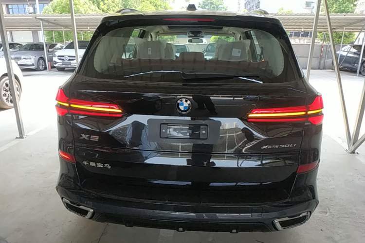 Used BMW X5 2026 Model, Facelifted xDrive 30Li Premium M Sport Night Package Rear