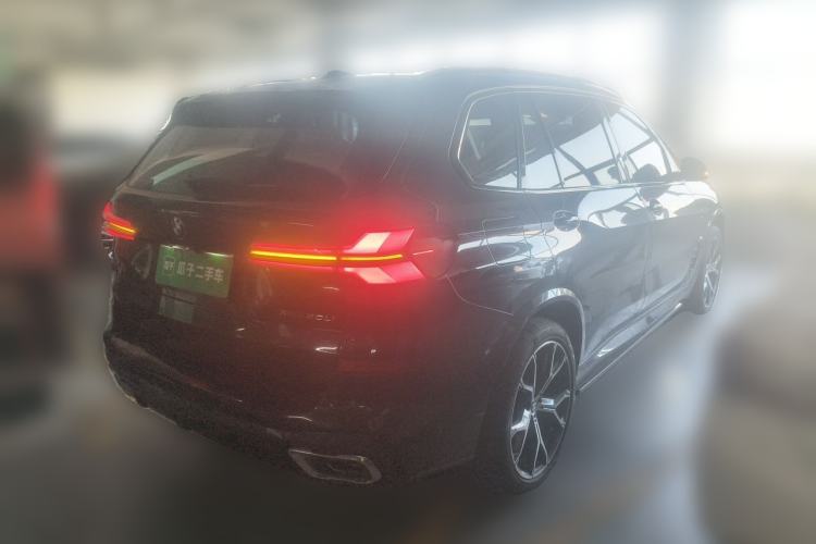 Used BMW X5 2026 Model, xDrive 30Li Prestige M Sport Night Package Rear Right 45 Deg