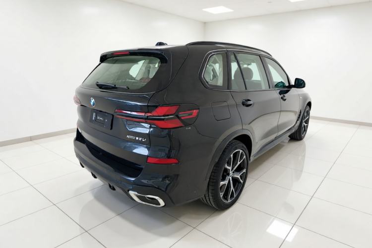 Used BMW X5 2026 Model, Facelifted xDrive 30Li Premium M Sport Night Package Rear Right 45 Deg