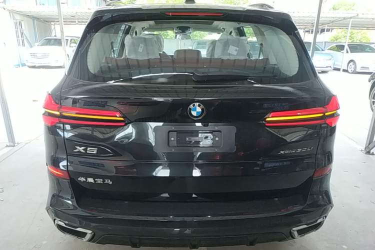 Used BMW X5 2026 Model, Facelifted xDrive 30Li Premium M Sport Night Package Rear