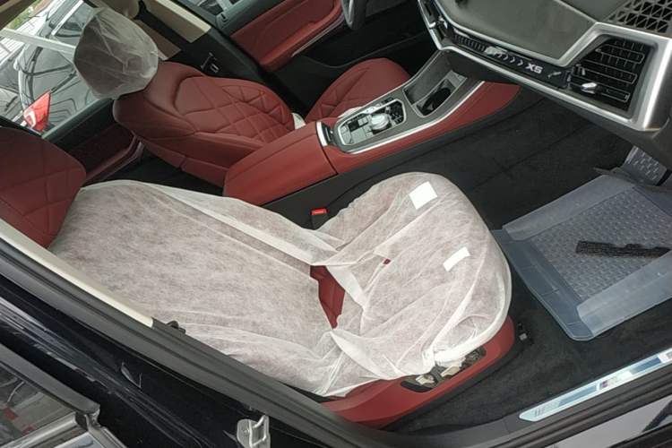 Used BMW X5 2026 Model, Facelifted xDrive 30Li Premium M Sport Night Package Right Front Seat