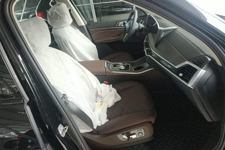Used BMW X5 2026 Model, Facelifted xDrive 30Li Premium M Sport Night Package Right Front Seat