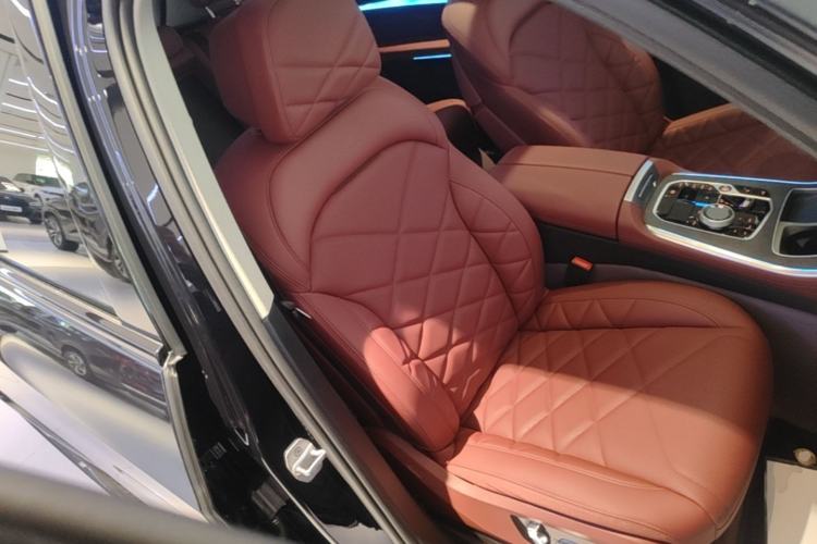 Used BMW X5 2026 Model, xDrive 30Li Prestige M Sport Night Package Right Front Seat
