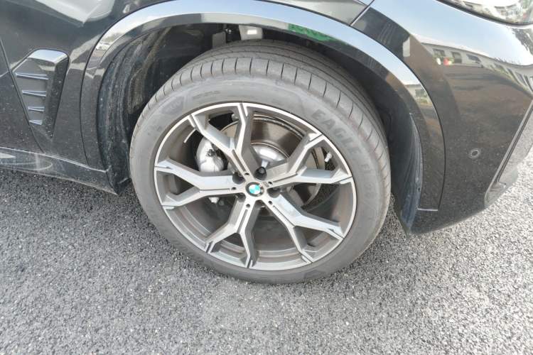 Used BMW X5 2026 Model, xDrive 30Li Prestige M Sport Night Package Right Front Wheel Hub