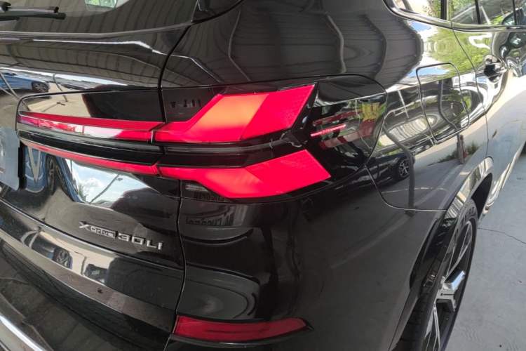 Used BMW X5 2026 Model, Facelifted xDrive 30Li Premium M Sport Night Package Right Rear Taillight