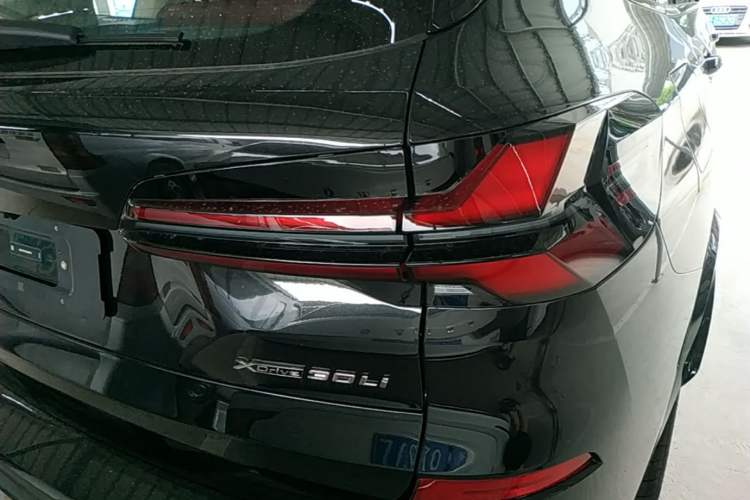 Used BMW X5 2026 Model, Facelifted xDrive 30Li Premium M Sport Night Package Right Rear Taillight