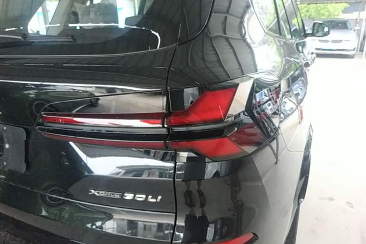 Used BMW X5 2026 Model, Facelifted xDrive 30Li Premium M Sport Night Package Right Rear Taillight