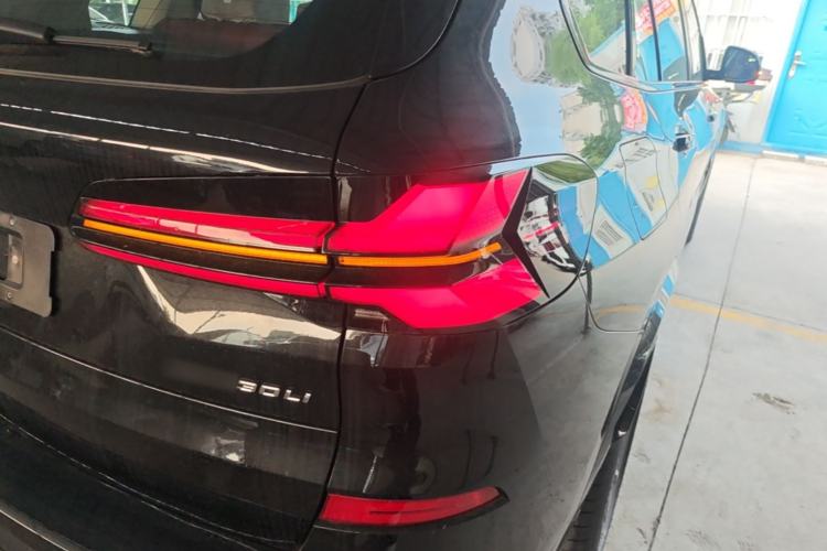 Used BMW X5 2026 Model, xDrive 30Li Prestige M Sport Night Package Right Rear Taillight