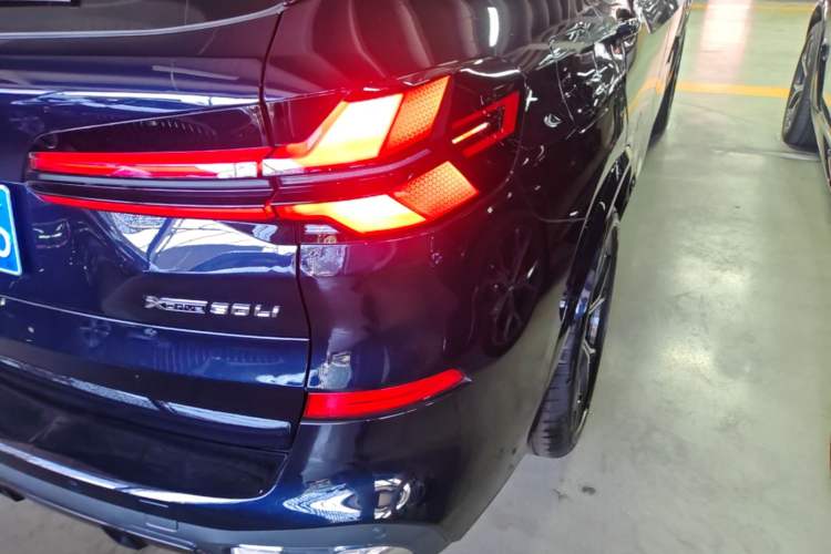 Used BMW X5 2026 Model, xDrive 30Li Prestige M Sport Night Package Right Rear Taillight