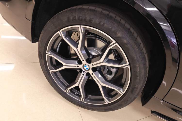 Used BMW X5 2026 Model, xDrive 30Li Prestige M Sport Night Package Right Rear Wheel Hub