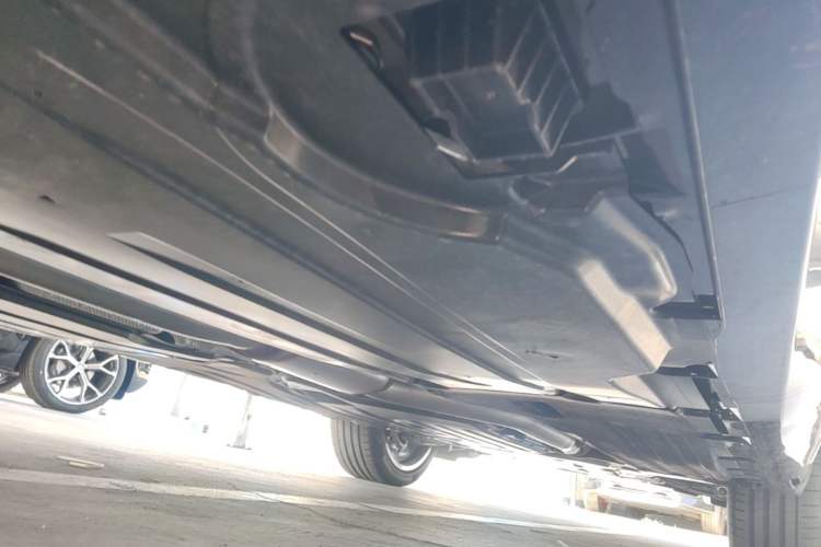 Used BMW X5 2026 Model, Facelifted xDrive 30Li Premium M Sport Night Package Right Side Sill