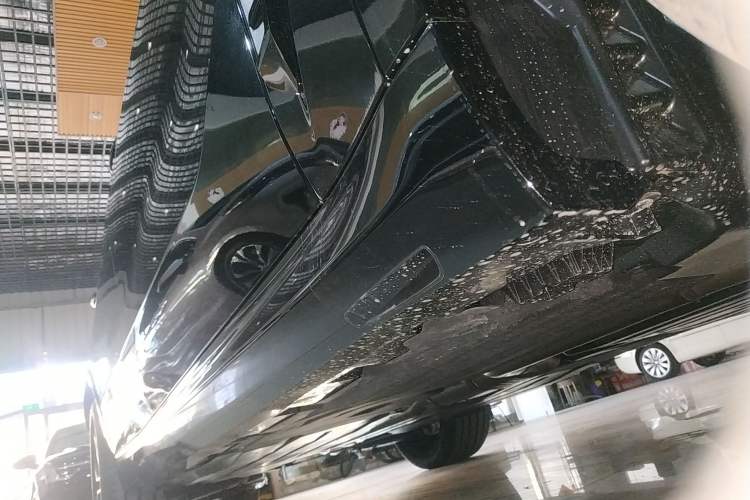 Used BMW X5 2026 Model, xDrive 40Li M Sport Night Package Right Side Sill
