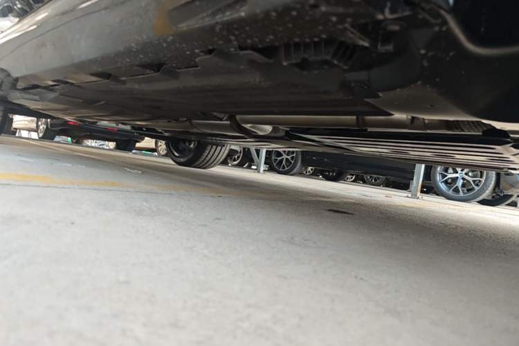 Used BMW X5 2026 Model, xDrive 30Li Prestige M Sport Night Package Right Side Sill