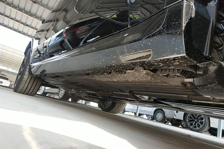 Used BMW X5 2026 Model, Facelifted xDrive 30Li Premium M Sport Night Package Right Side Sill