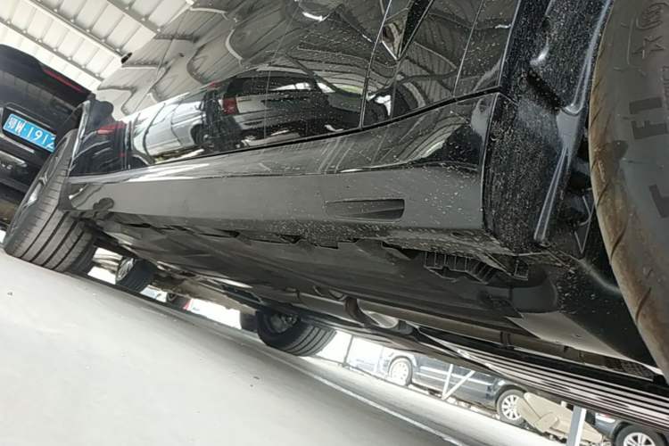 Used BMW X5 2026 Model, Facelifted xDrive 30Li Premium M Sport Night Package Right Side Sill