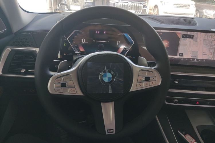 Used BMW X5 2026 Model, Facelifted xDrive 30Li Premium M Sport Night Package Steering Wheel