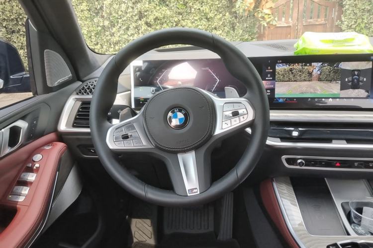 Used BMW X5 2026 Model, xDrive 40Li M Sport Night Package Steering Wheel