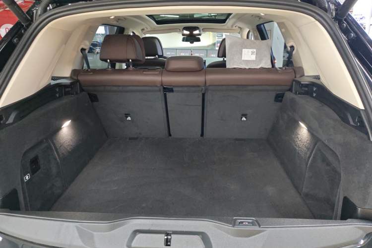 Used BMW X5 2026 Model, xDrive 30Li Prestige M Sport Night Package Trunk