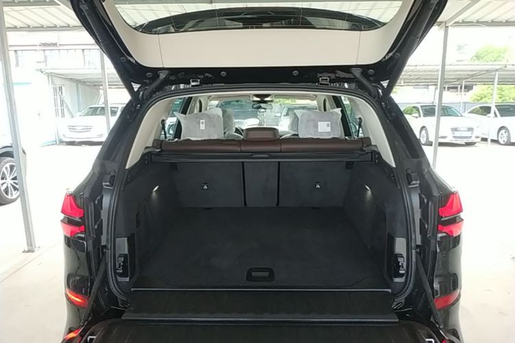 Used BMW X5 2026 Model, Facelifted xDrive 30Li Premium M Sport Night Package Trunk