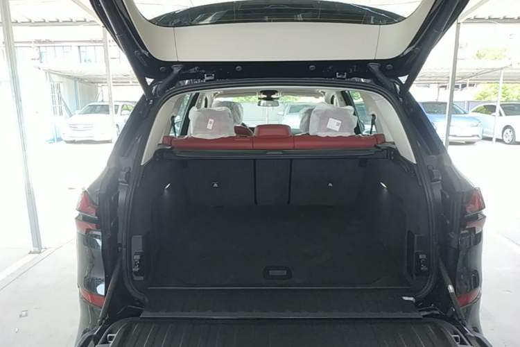 Used BMW X5 2026 Model, Facelifted xDrive 30Li Premium M Sport Night Package Trunk